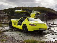 بازی Mercedes-Benz SLS E-Cell Puzzle آنلاین