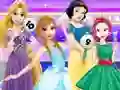 بازی Princesses Fashion Clash آنلاین