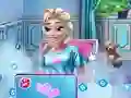بازی Ice Queen Royal Blog آنلاین