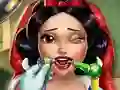 بازی Snow White Real Dentist آنلاین