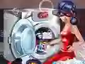 بازی LadyBug Washing Costumes آنلاین