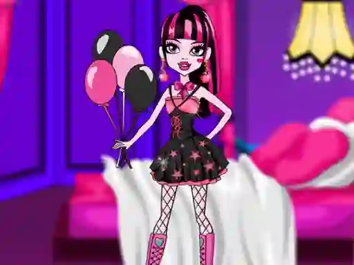 بازی Delicate Dracula Dress Up آنلاین