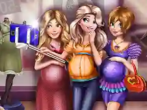 بازی Princesses Pregnant Selfie آنلاین