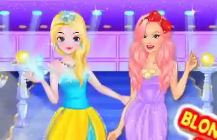 بازی Blonde Vs Readhead Fashion Show آنلاین