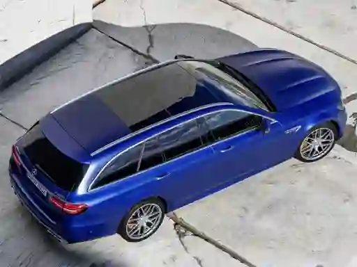بازی Mercedes Benz E63 Amg Estate Slide آنلاین