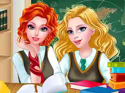 بازی Princesses at Royal College آنلاین