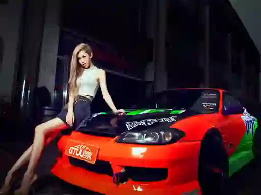بازی Girls and Cars آنلاین