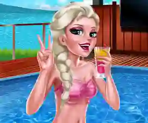 بازی Ice Queen Pool Day آنلاین